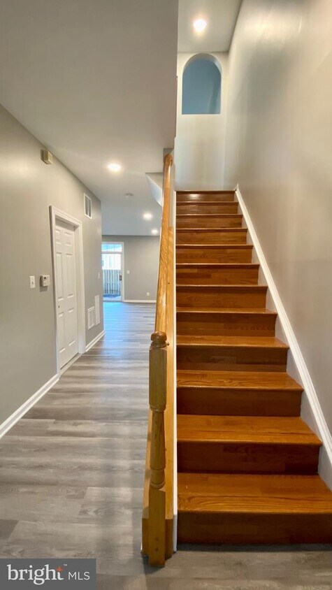 Foto principal - 13365 Ferry Landing Ln