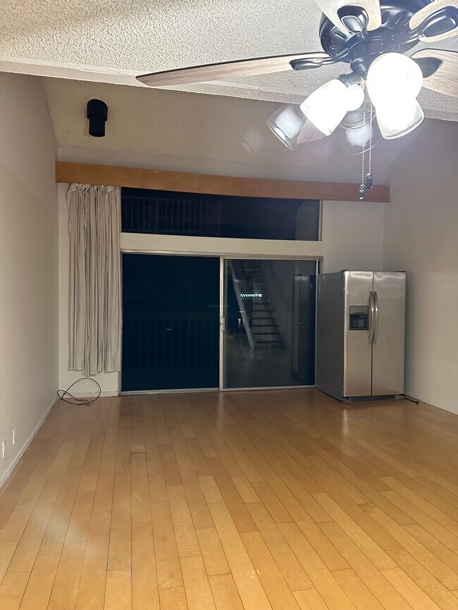 Foto del edificio - 7890 E Spring St