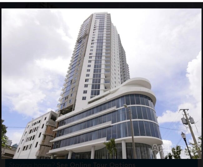 Foto del edificio - 133 NE 2nd Ave