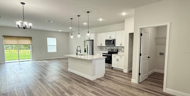 Foto del edificio - Newly Built 4 Bedroom Home for Rent – Prime Ocala Location