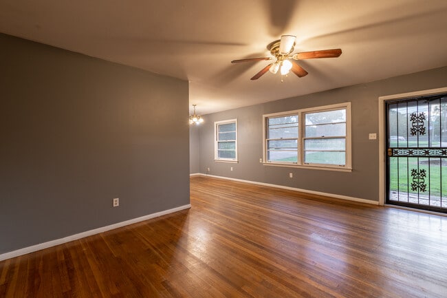 Foto del edificio - 430 N Graham St