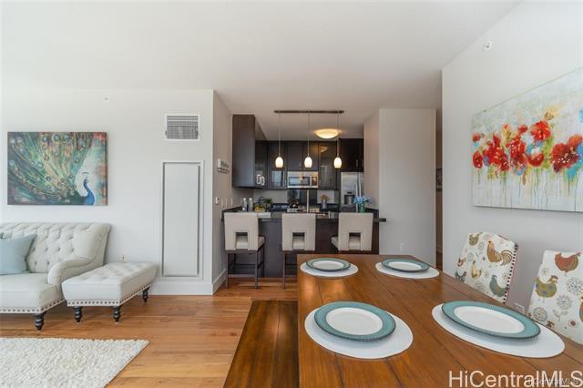 Building Photo - 1189 Waimanu St