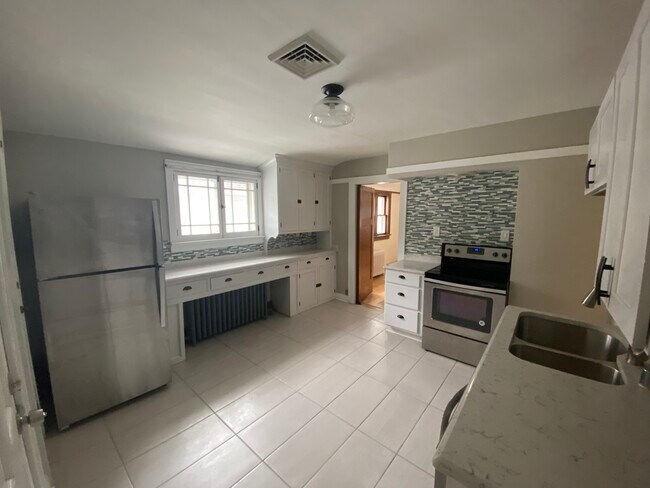 Foto del edificio - 4524 N Woodburn St