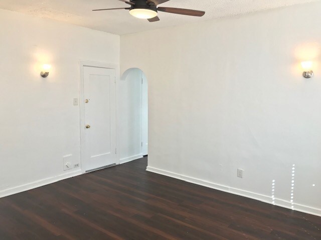 Building Photo - 127 N Edgemont St