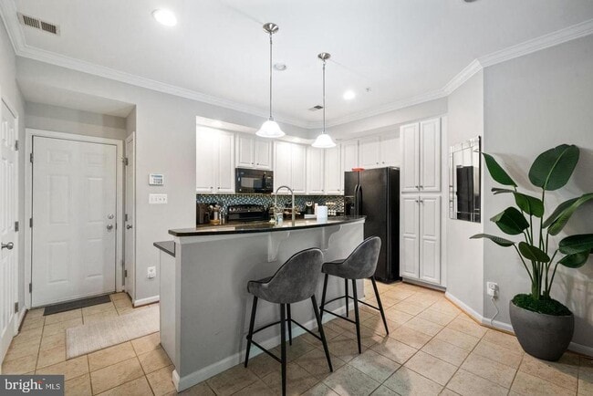 Foto del edificio - 2593 Eastbourne Dr