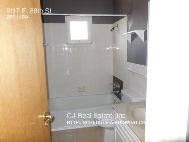 Building Photo - 8117 E 88th St