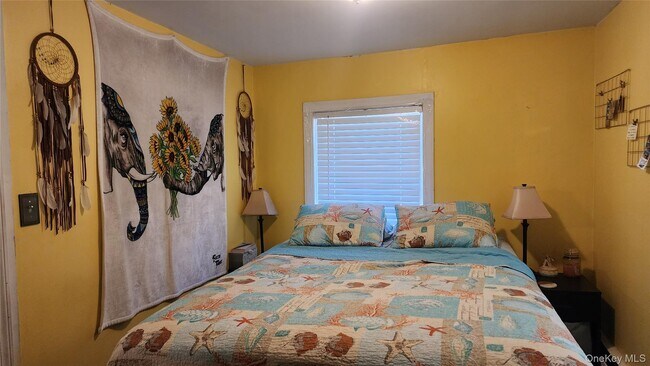 Foto del edificio - 193 Commack Rd