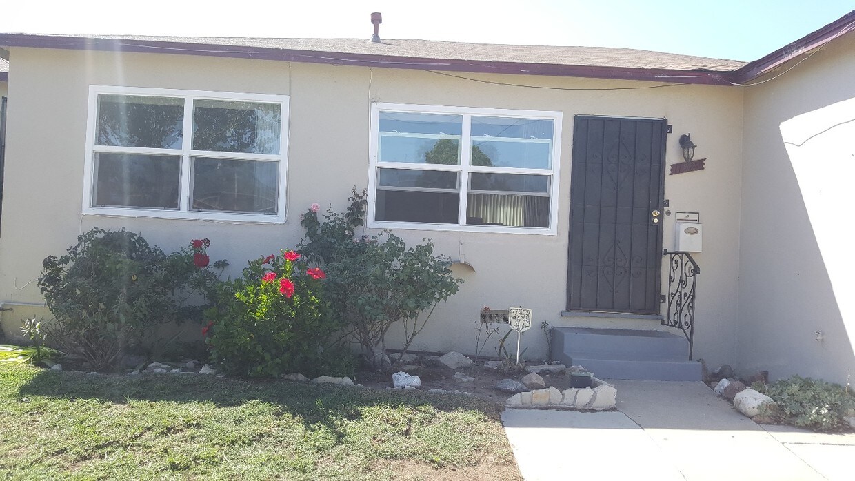 Foto principal - 11529 Truro Ave