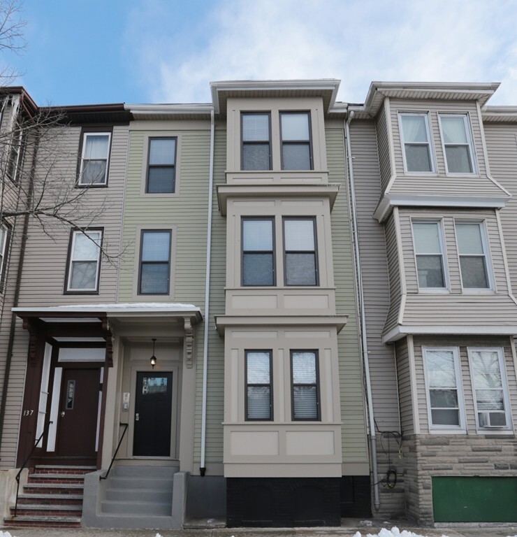 Primary Photo - 137 Havre St