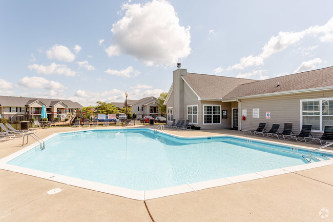 Pool - Summer Creek Apartment Homes