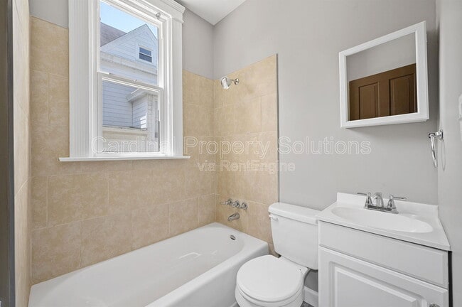 Building Photo - 4110 Bell St