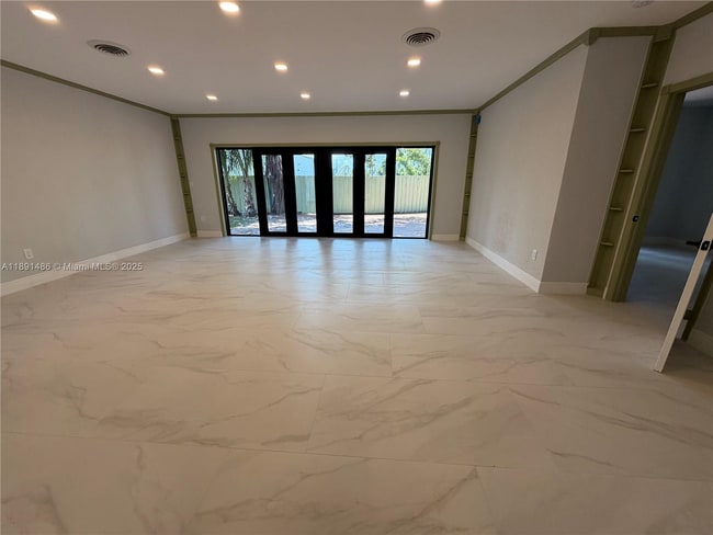 Foto del edificio - 2120 SW 84th Ave