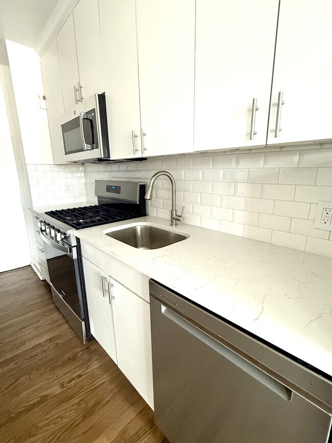 Foto del edificio - 111 Sagamore Rd