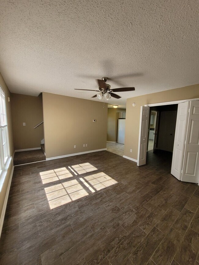 Photo - 101-103Mario Apartment