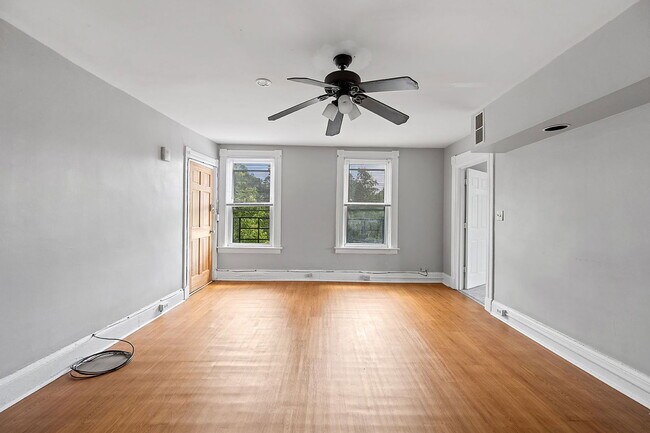 Foto del edificio - 494 Riddle Rd