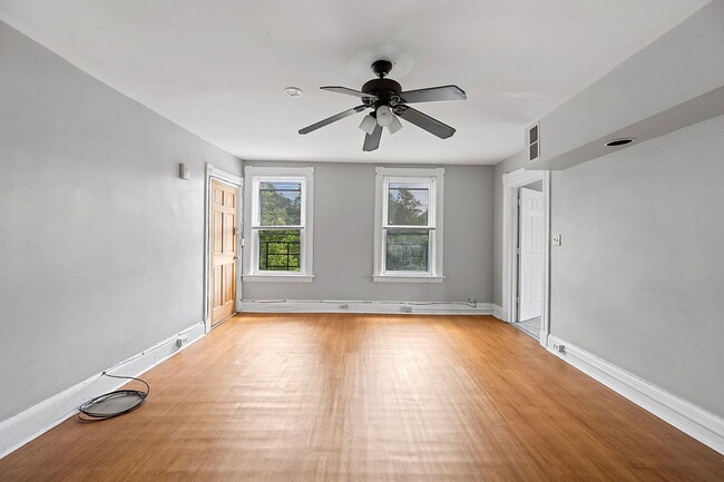 Building Photo - 494 Riddle Rd