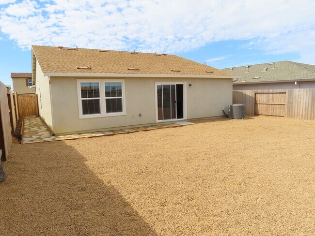Foto del edificio - 12800 Spotted Wren Cir