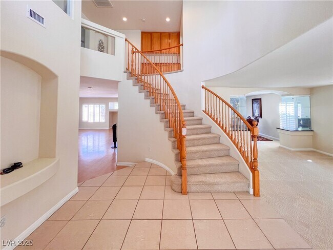 Building Photo - 6586 Shadow Cove Ave