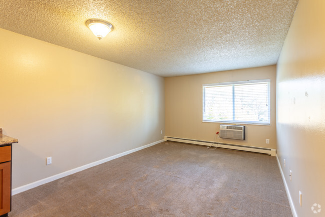 1BD, 1BA - 500 SF - Glen Ridge Apartments