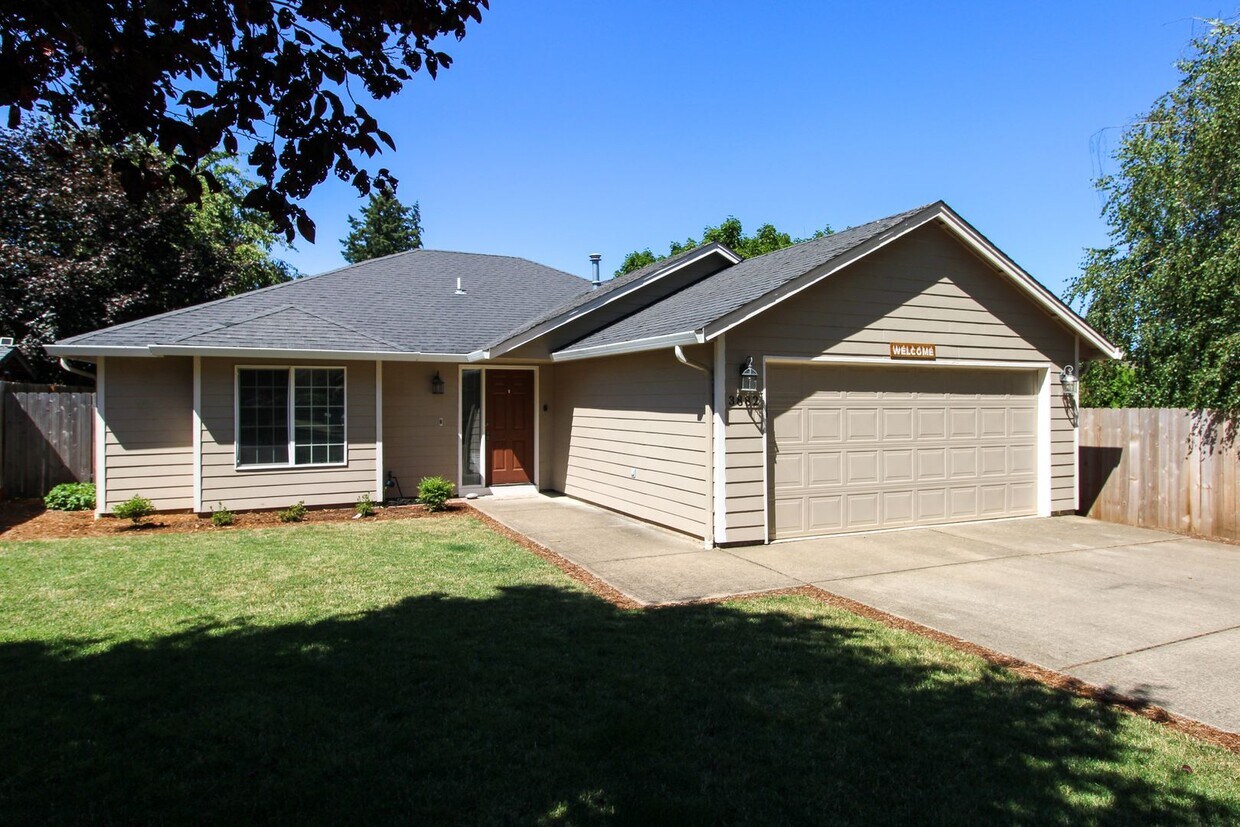 Foto principal - 3882 Lone Oak Rd SE