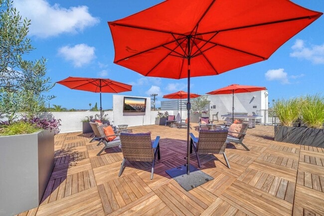 Building Photo - Cocoon 63