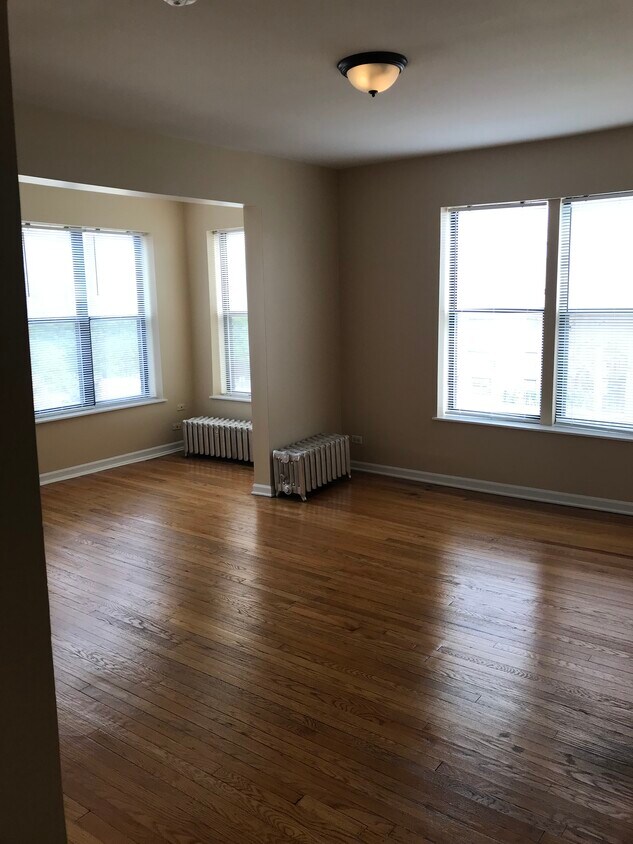 7726 N Marshfield Ave Unit 3B, Chicago, IL 60626 Apartments in