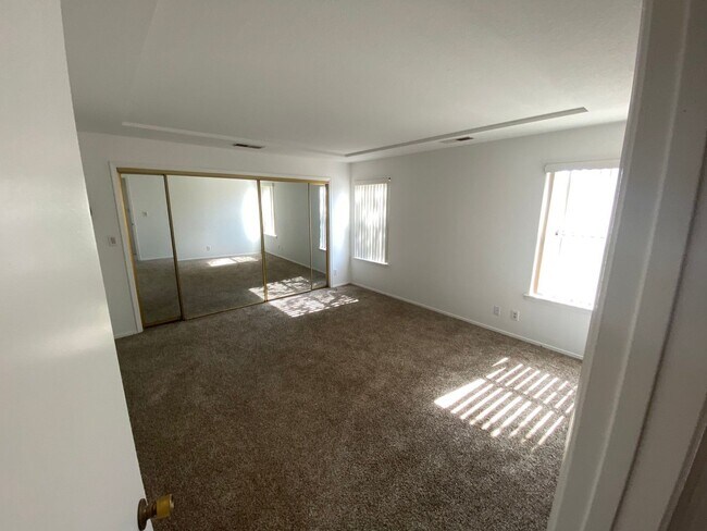 Foto del edificio - 5201 Sweetwater Dr NW