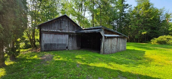 Building Photo - 905 Cochecton Turnpike