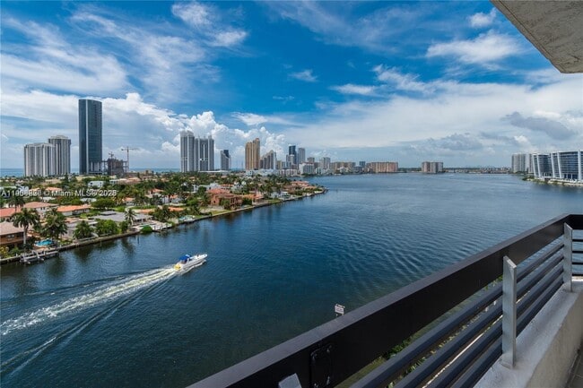 Building Photo - 19101 NE 36th Pl