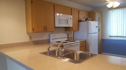 Foto del edificio - 2601 Village Blvd
