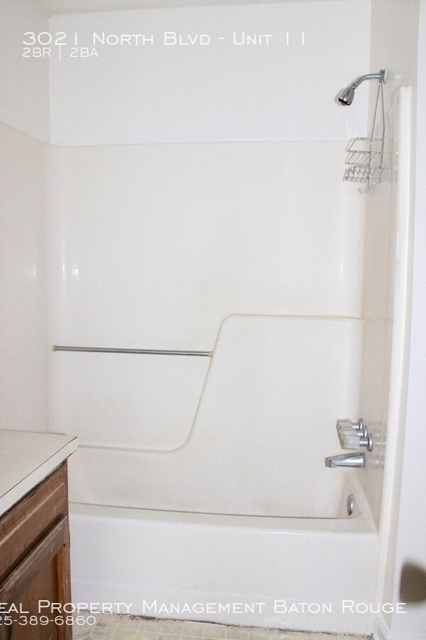 Building Photo - Two Bedroom Apt on North Blvd