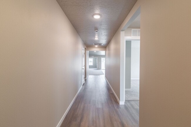 Building Photo - Perfect location for a 4 bed 2 bath with a...