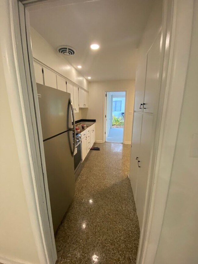 Foto del edificio - 921 NE 6th Ave