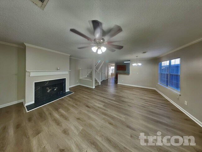 Foto del edificio - 3634 Silver Springs Ct