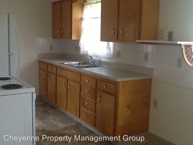 Building Photo - 3 br, 2 bath House - 707 Madison Ave