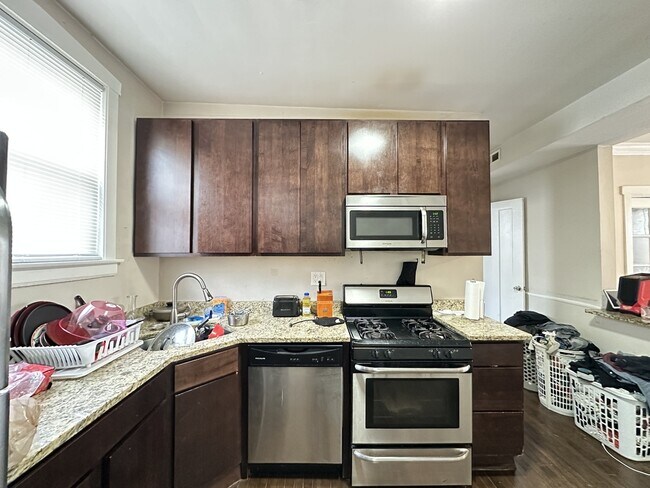 Foto del edificio - 3538 W Grace St