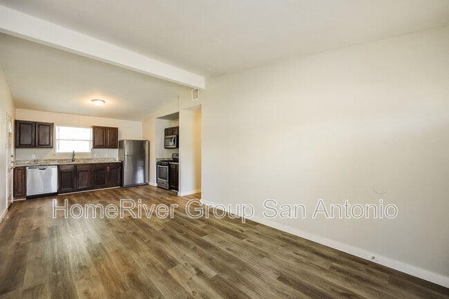 Building Photo - 4814 Castle Arms Dr