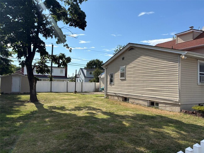 243 Biltmore Ave Elmont NY 11003 - 243 Biltmore Ave Elmont Ny Building Photo 