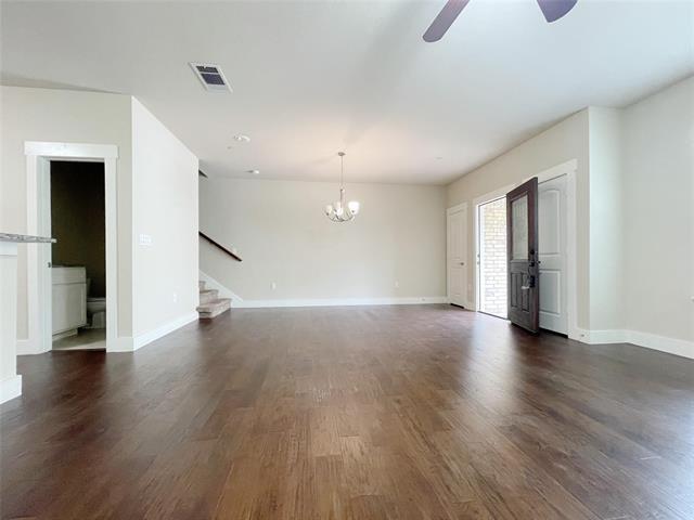Foto del edificio - 207 Lily Ln