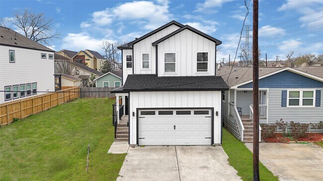 Foto del edificio - 3513 Omega St