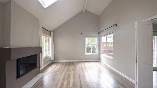 Building Photo - 5057 Abuela Dr