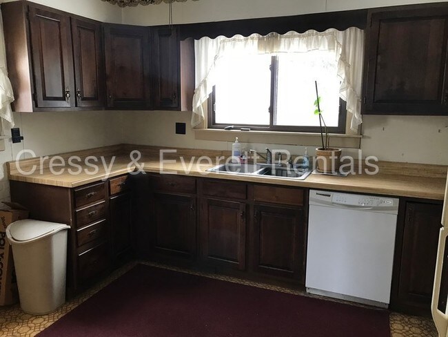 Building Photo - 3 Bedroom Penn Schools Home