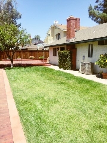 Foto del edificio - **Beautiful 4 Bdrm 2 Bath Home 5 Minutes t...