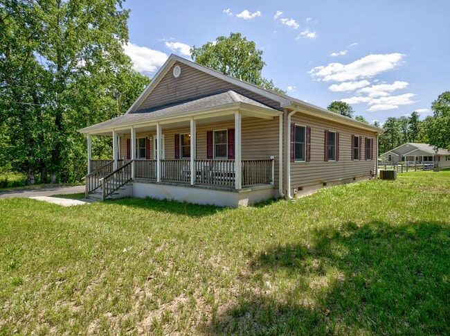 Building Photo - 756 Lakehurst Rd