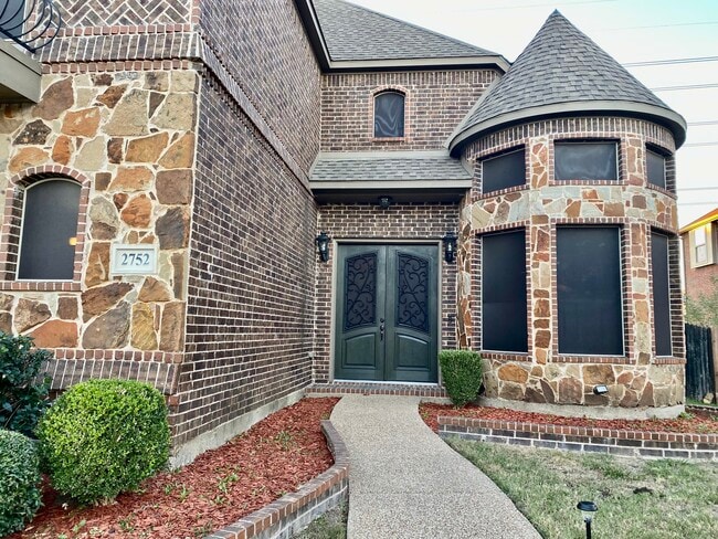 Building Photo - 2752 Waters Edge Dr