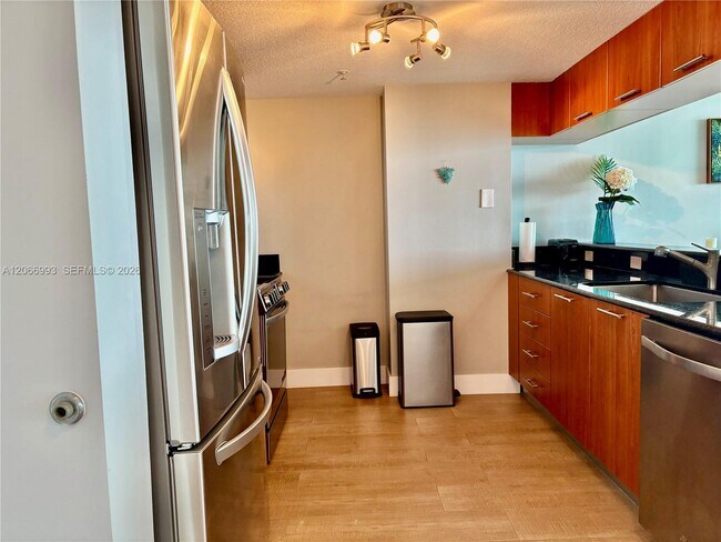 Foto del edificio - 1800 N Bayshore Dr