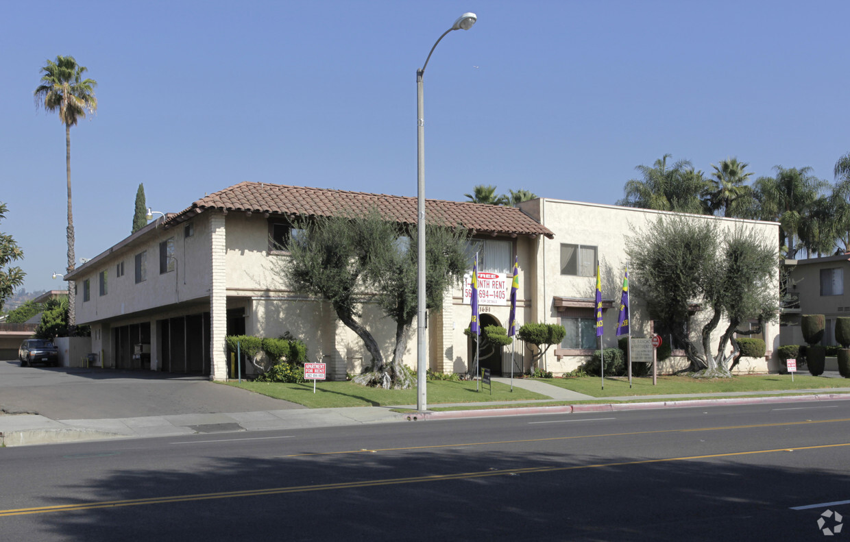 Primary Photo - El Rancho Apartments