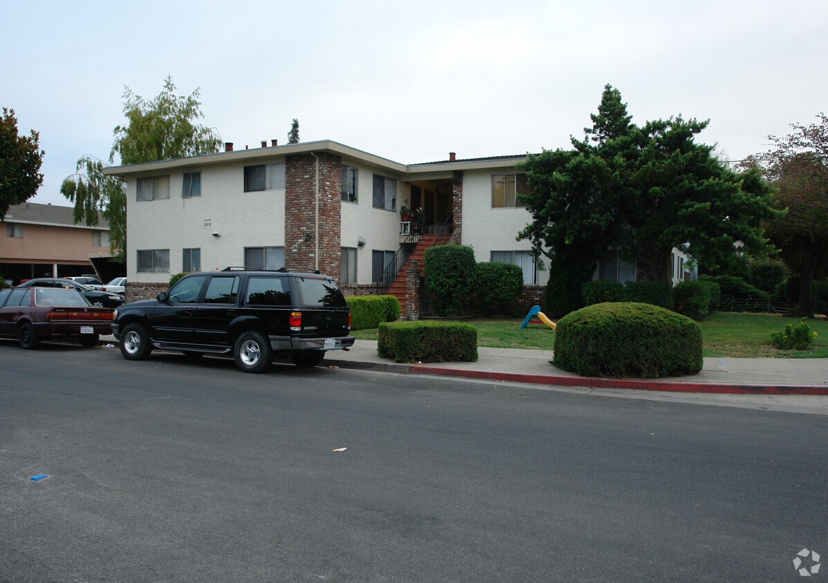 Primary Photo - 506 Columbia Ave
