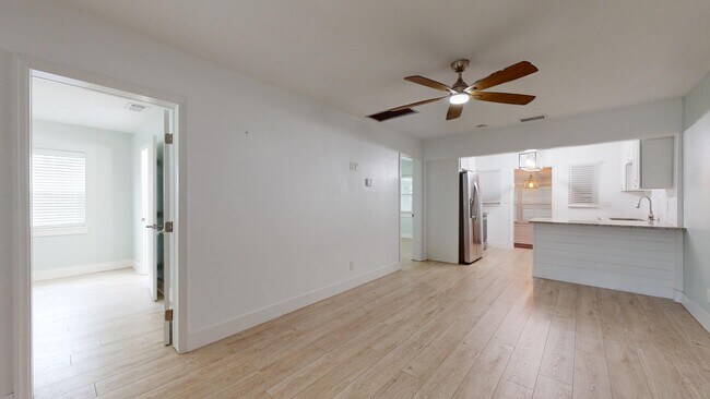 Foto del edificio - 214 15th Ave W