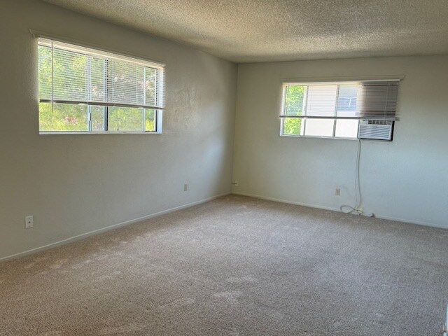 Building Photo - 5470 Robles Ave